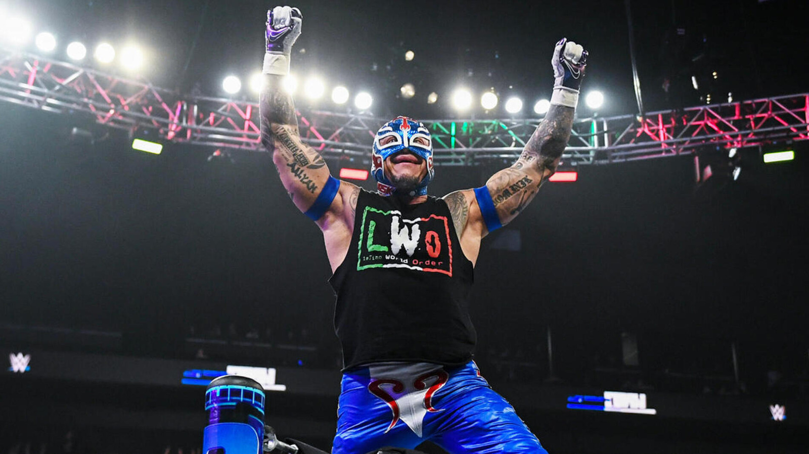 Rey Mysterio vs. El Grande Americano (también conocido como Chad Gable) firmado para WWE WrestleMania 41