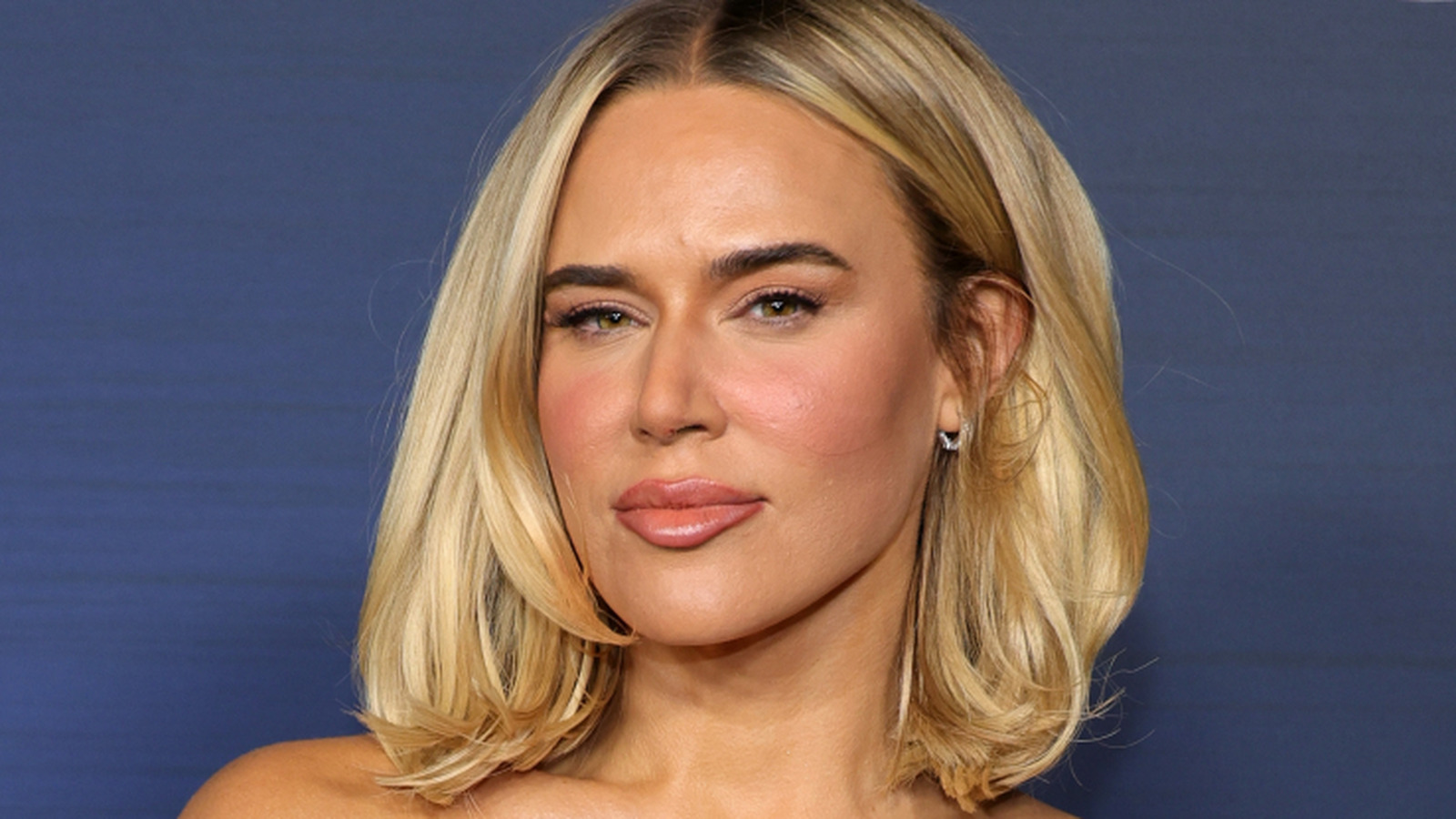 Salón de la Fama de la WWE Eric Bischoff, Lana firman con la Agencia de Talento Paradigm