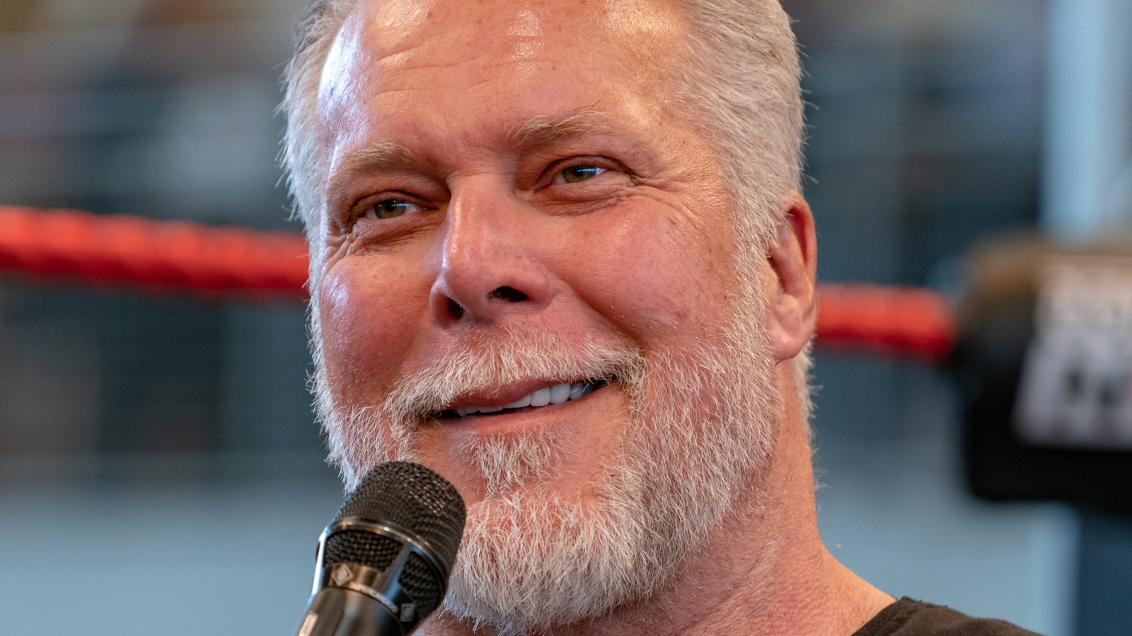 Todo lo que está haciendo esta estrella de la WWE es 'tan sant -spot up'