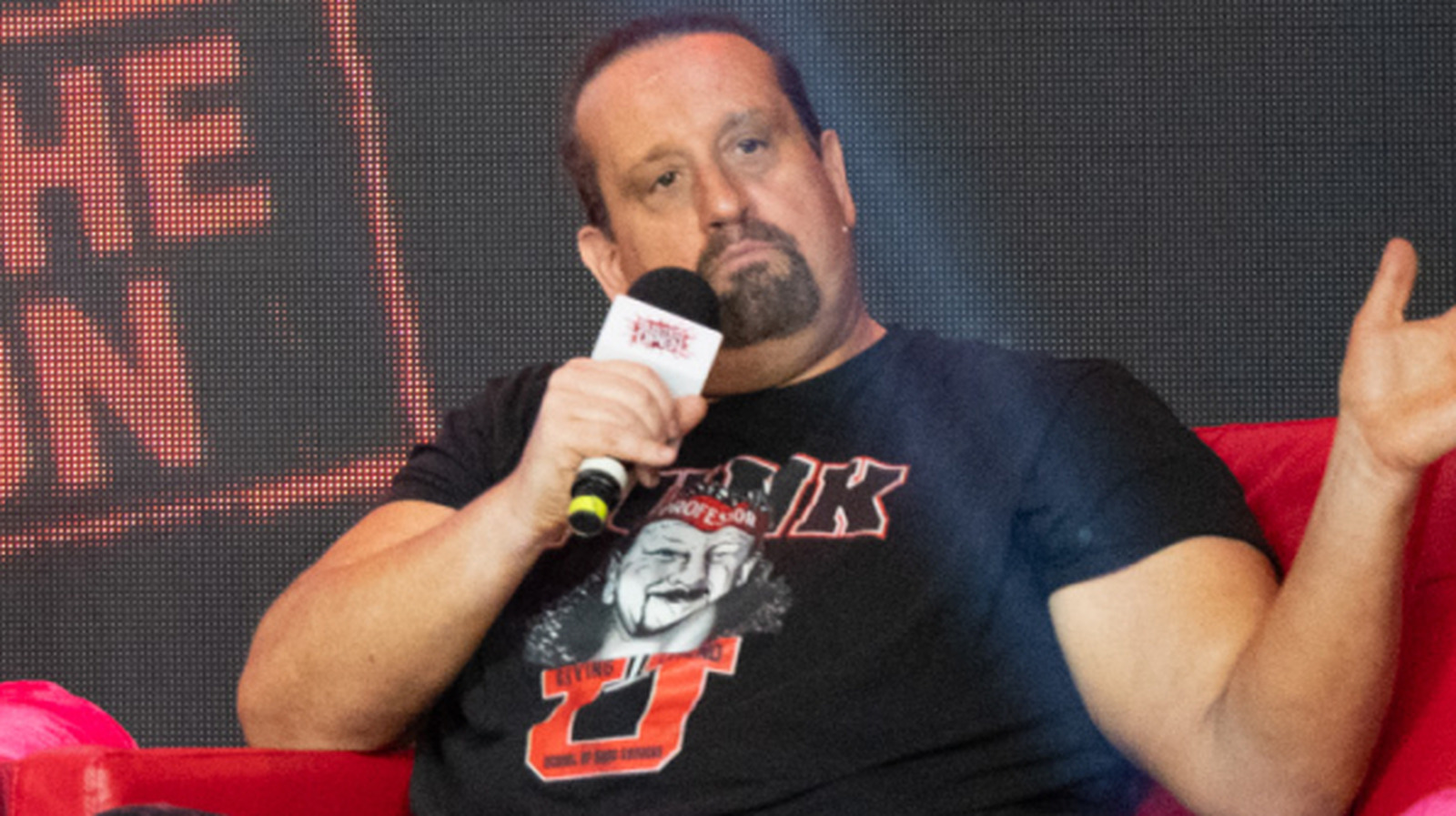 Tommy Dreamer dice que este partido de la WWE Raw siguió la filosofía 'Old School'