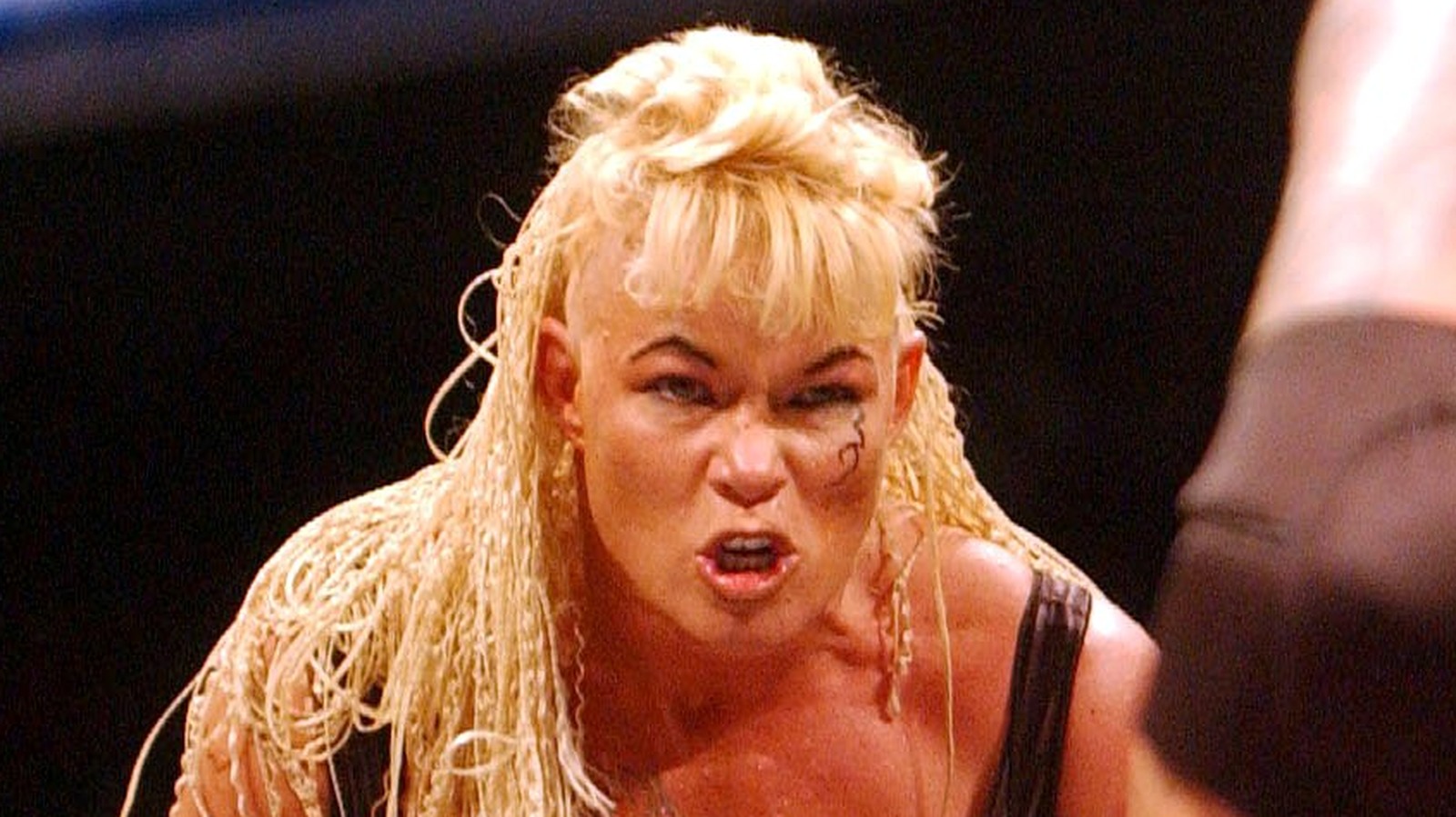 Tráiler para documental sobre la estrella de la era de la WWE Attitude Luna Vachon