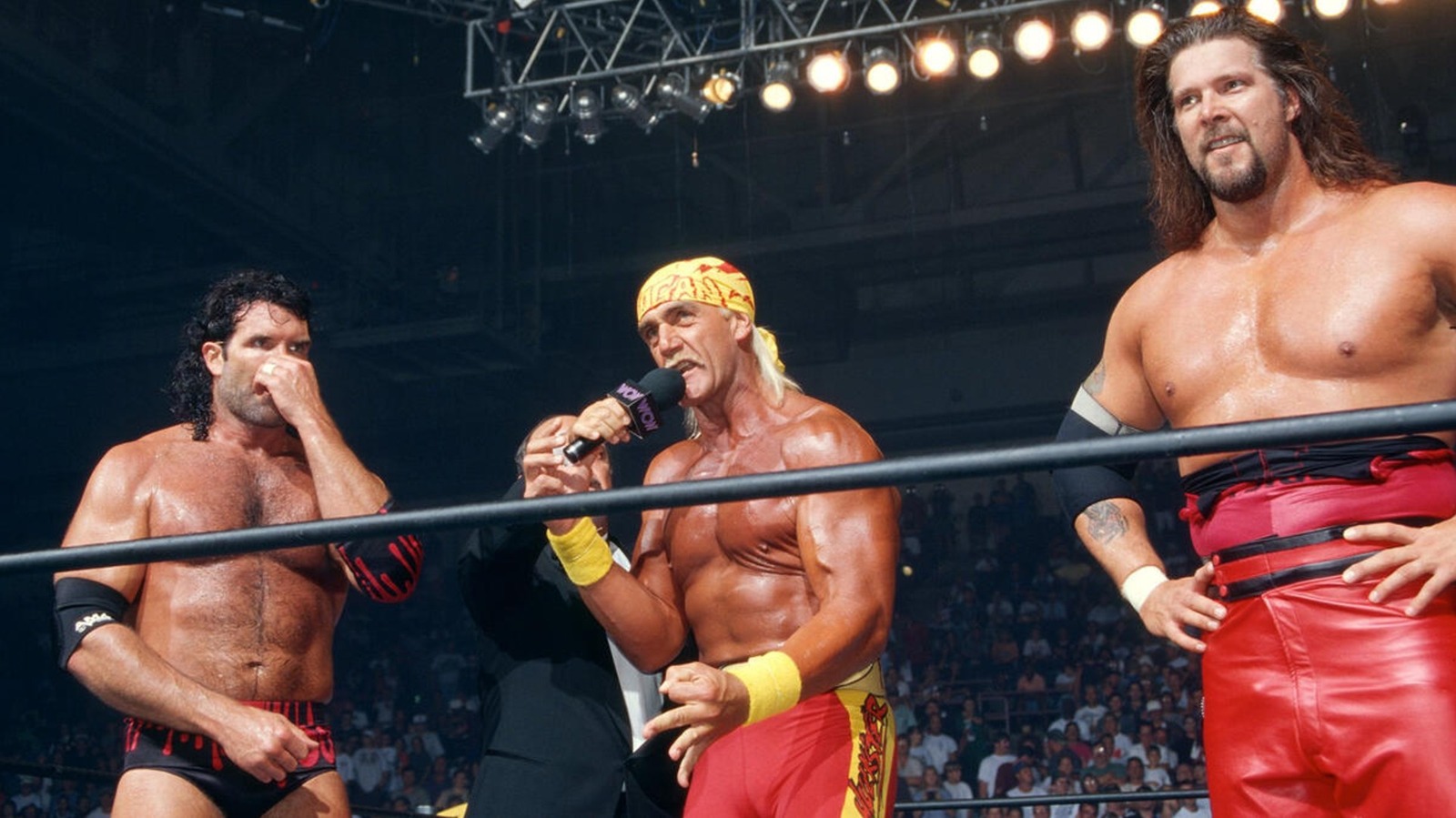 El miembro del Salón de la Fama de la WWE, Hulk Hogan, compara su giro del talón con el de John Cena