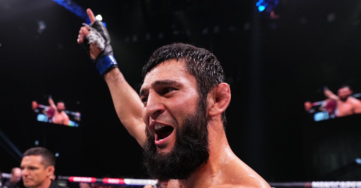 'La pelea más grande en el UFC': los fanáticos reaccionan a Dricus du Plessis Fighting Khamzat Chimaev en UFC 319