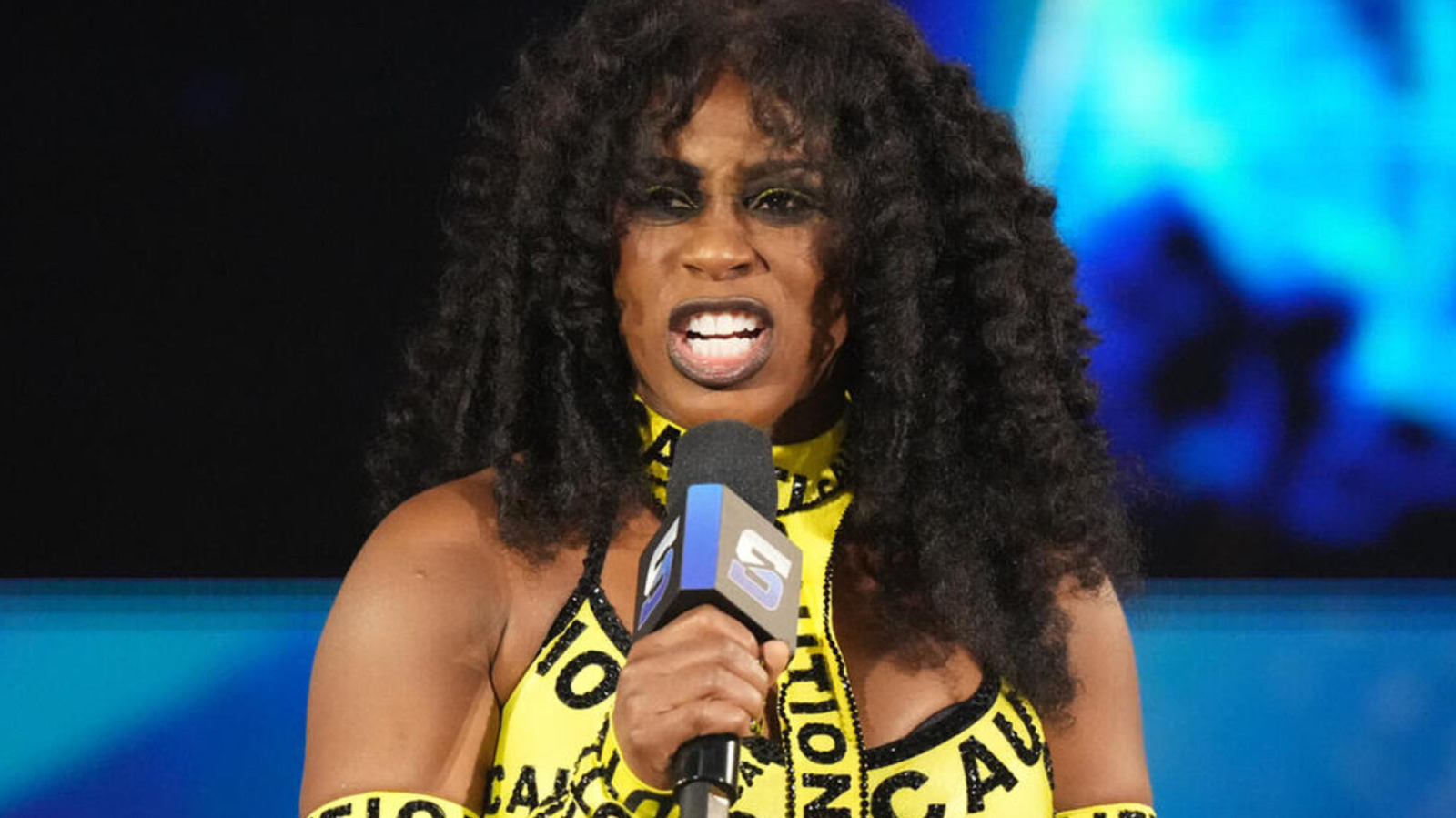 Andrade y Naomi se dirigen a WWE Mitb