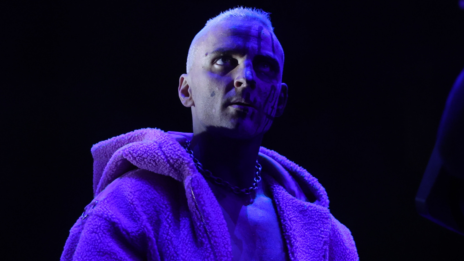 Darby Allin de AEW publica la actualización de las redes sociales después de llegar a la cumbre del monte Everest