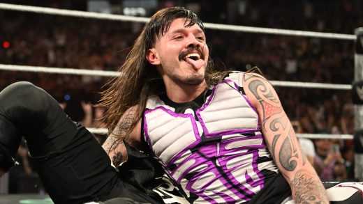Dominik Mysterio habla basura sobre los firmantes recientes de la WWE