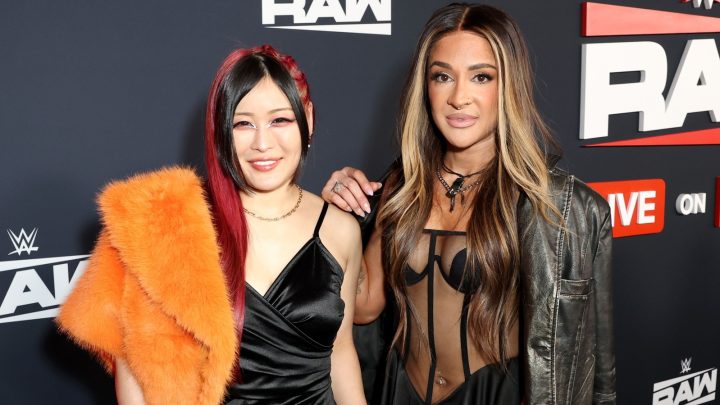 El campeón femenino de la WWE, Iyo Sky se despide de 'Querido y mejor amigo' Dakota Kai