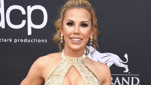 El entrenador de WWE LFG, Mickie James, reflexiona sobre la falta de seguridad laboral de Pro Wrestling