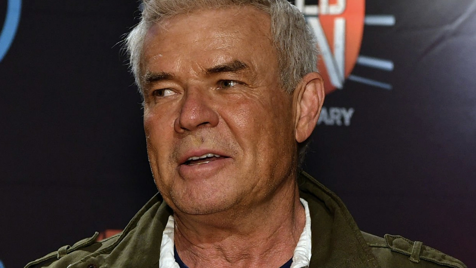 Eric Bischoff elogia la producción de WWE Snme