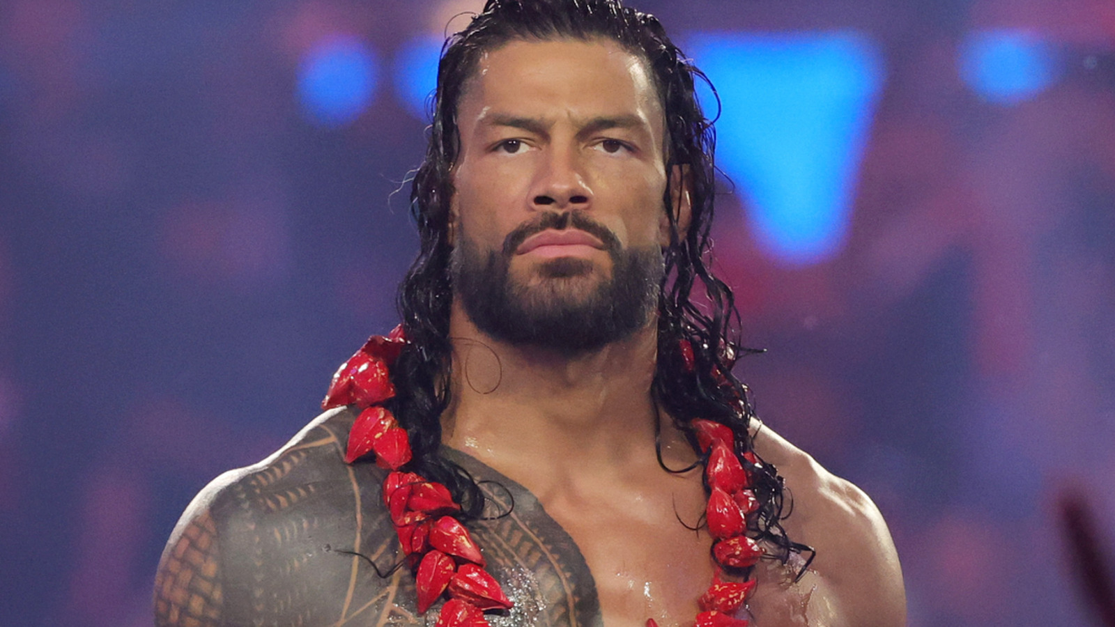 Eric Bischoff reacciona a los informes del papel potencial de la película Roman Reigns de WWE