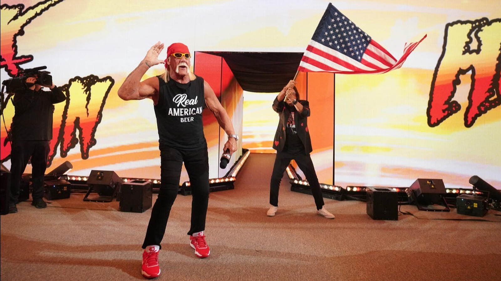 Hulk Hogan compara que es abucheado en Los Ángeles con Jeers para John Cena y la roca de la WWE