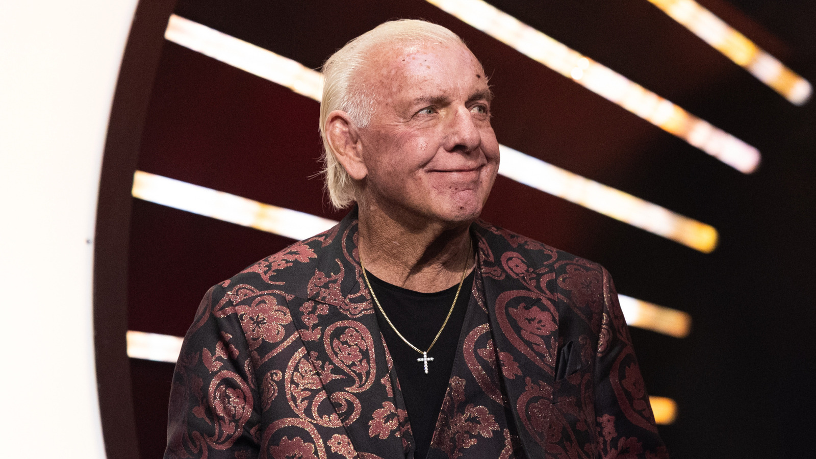 Informe de audiencia y calificaciones de colisión AEW