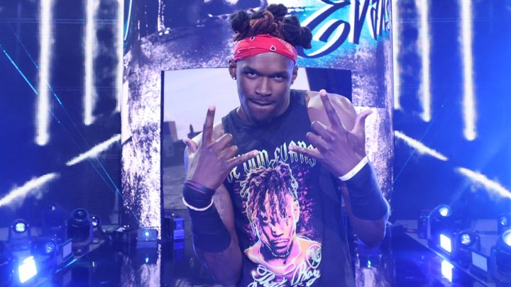 Je'von Evans hace un debut de WWE Smackdown, al igual que NXT NA Champion