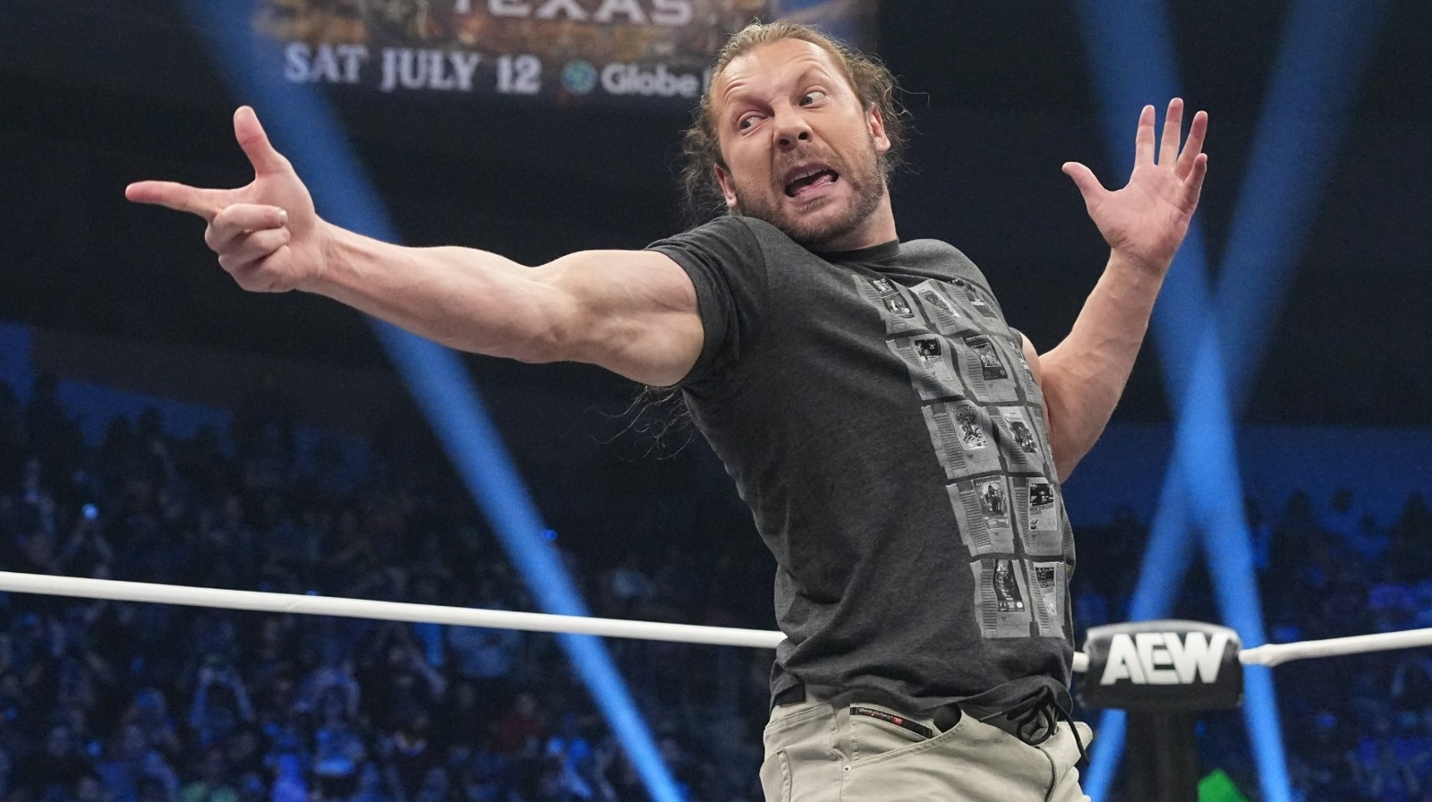 Kenny Omega de AEW analiza uno de los aspectos "más lamentables" de ser un EVP