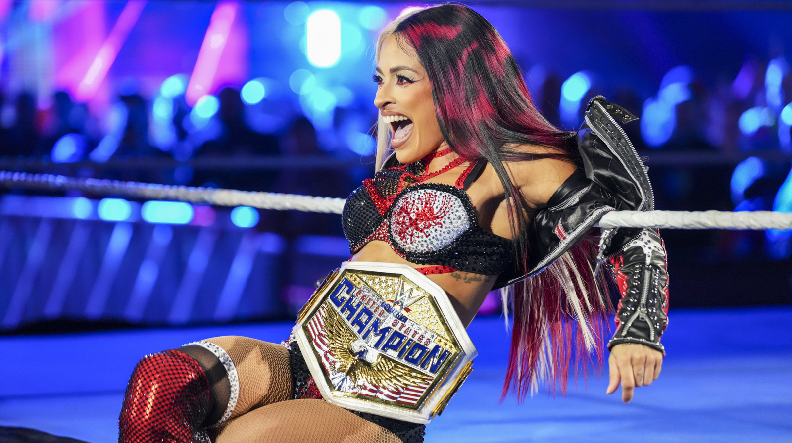 Match por el título femenino de WWE WWE en el último minuto se agregó al evento principal del sábado por la noche