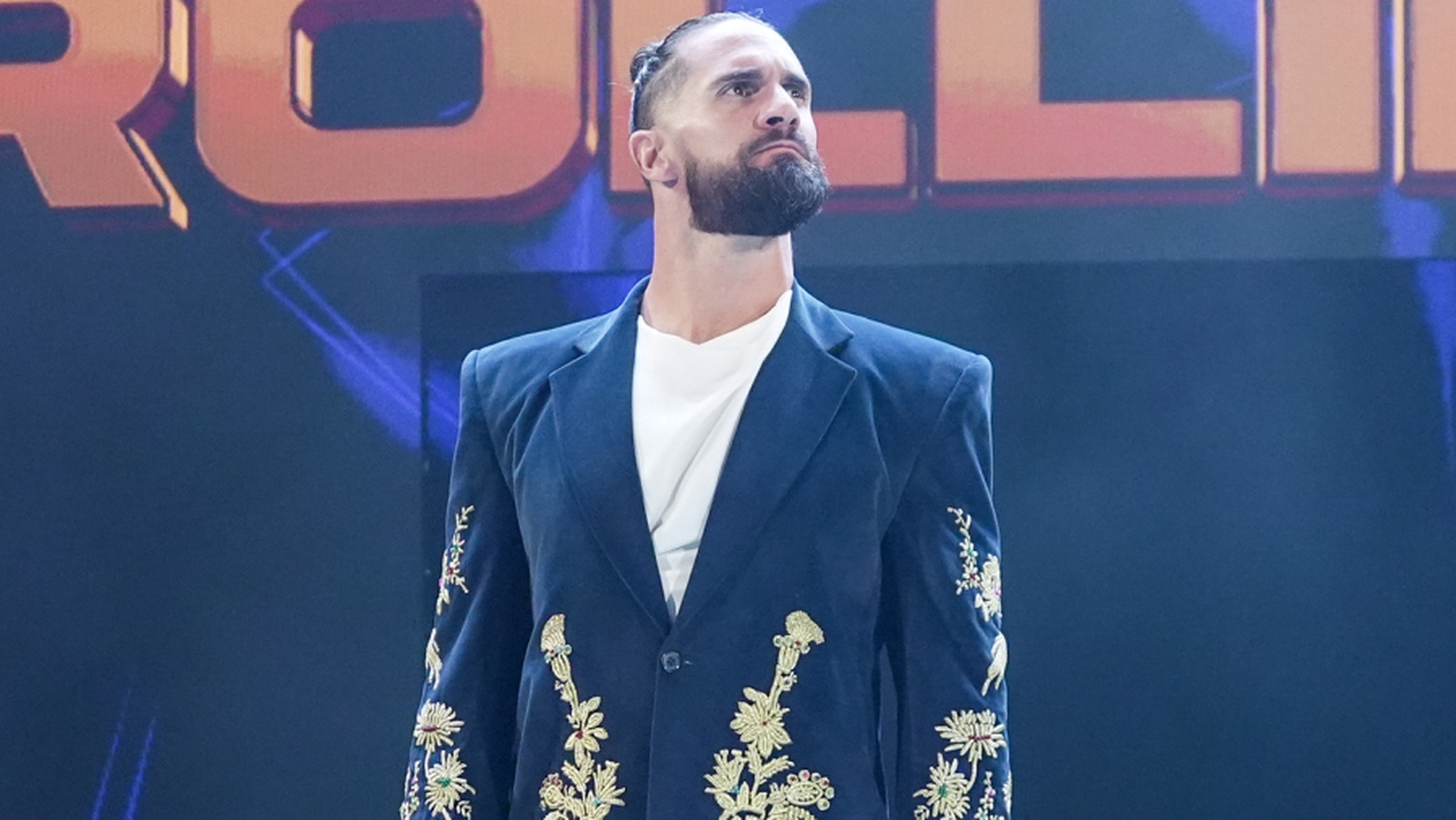 Nic Nemeth explica cómo Seth Rollins está experimentando una WWE primero en Raw