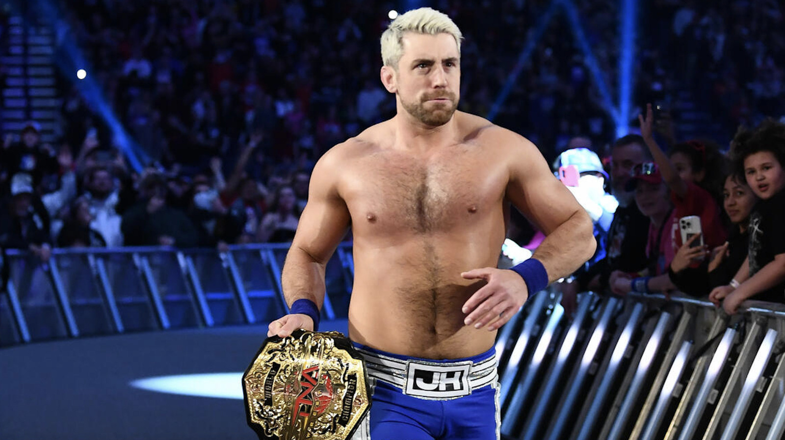 Noticias entre bastidores sobre cómo WWE ve a Joe Hendry internamente después del debut de WrestleMania