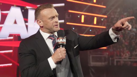 Noticias entre bastidores sobre dos talentos de WWE Smackdown recibiendo toneladas de elogios internamente