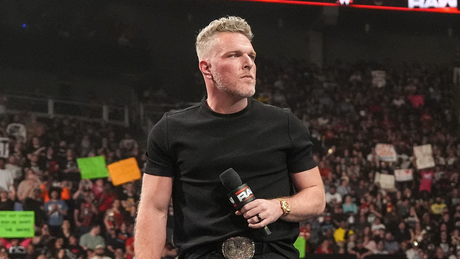 Pat McAfee de WWE comparte la autoevaluación física Frank, una estrategia de pendientes interesante