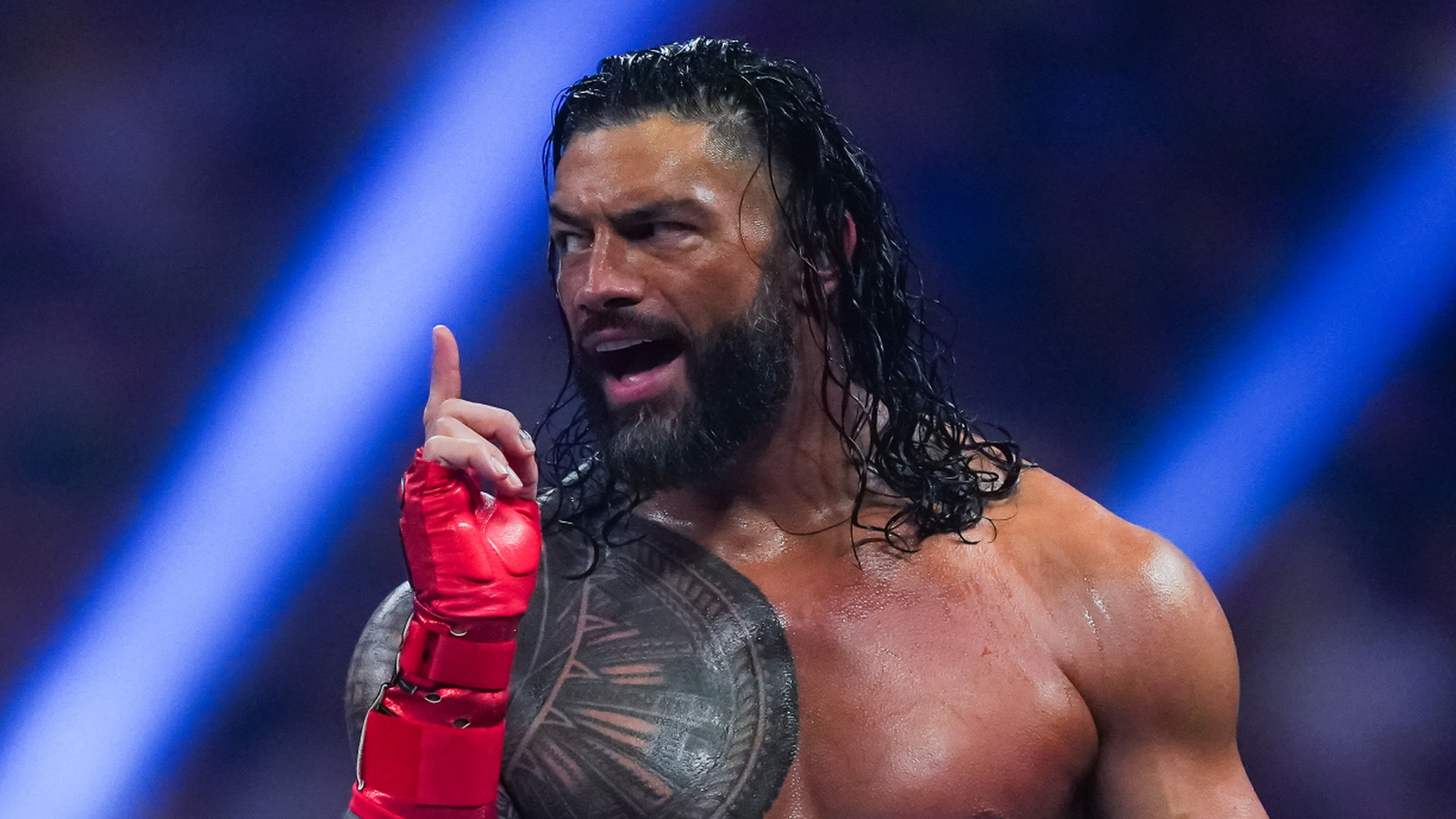 Por qué los dientes de Roman Reigns de WWE pueden verse diferentes