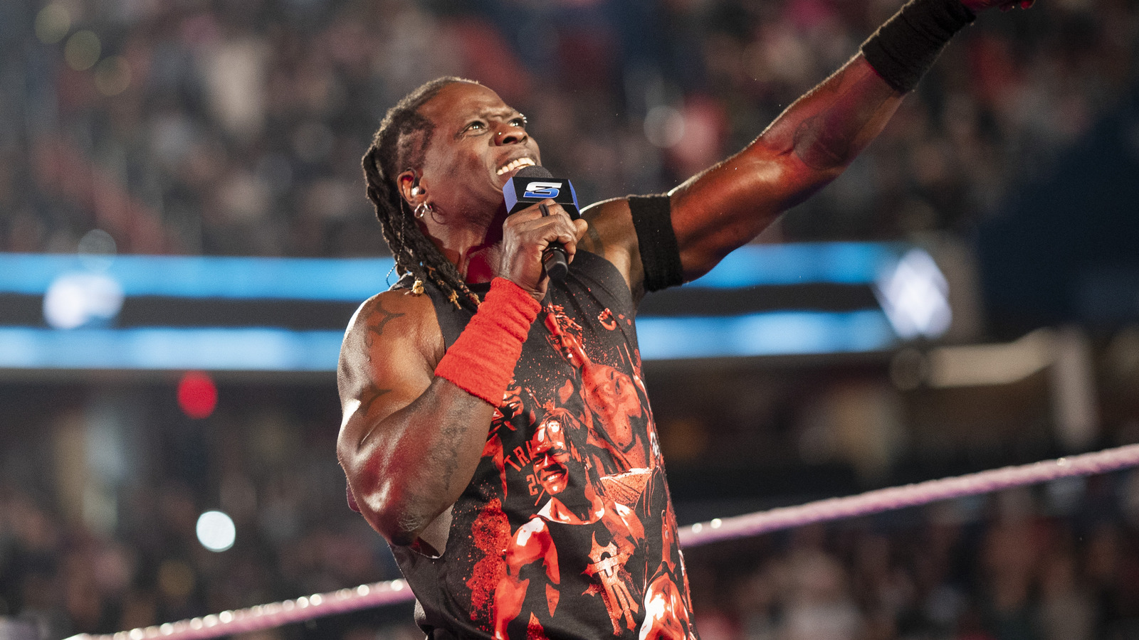 R-Truth estaba listo para dejar de luchar antes de conocer a este Salón de la Fama de la WWE