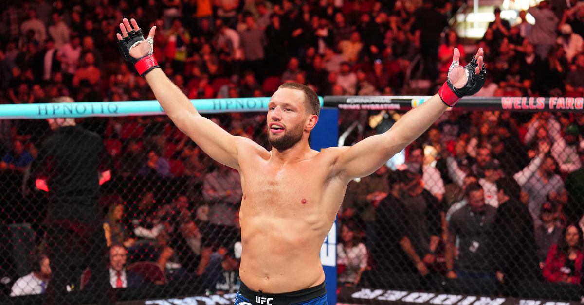 Reinier de Ridder reacciona a un campeonato que lo trolea después de vencer a Bo Nickal en UFC