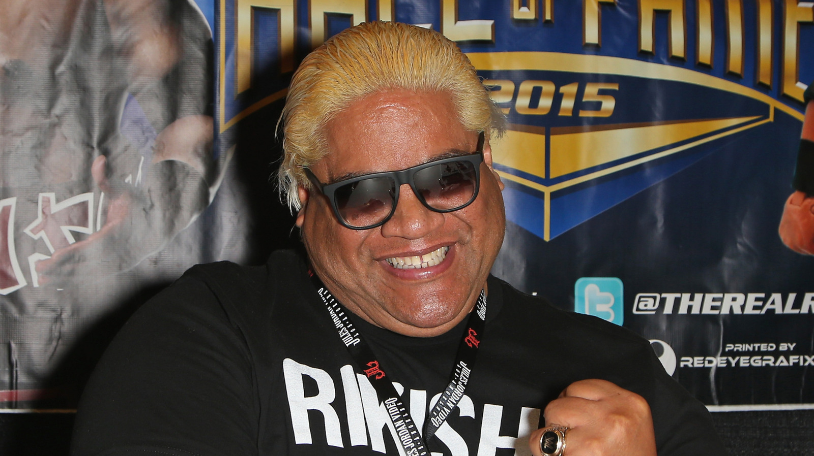 Rikishi pide una versión femenina de WWE's Bloodline, nombra estrellas para formarla