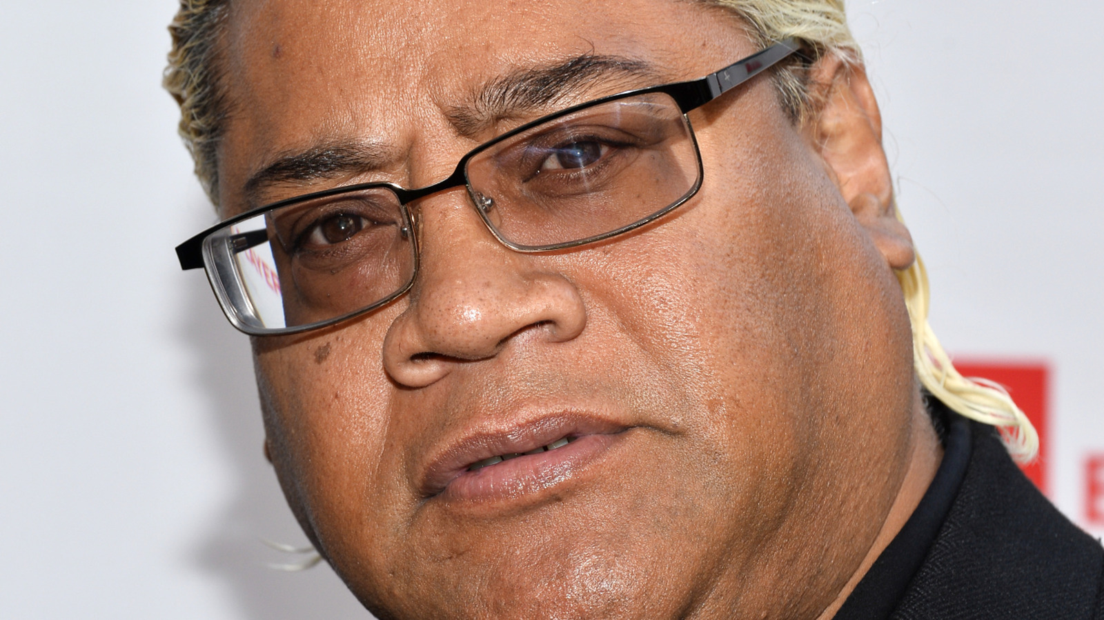 Rikishi recuerda al alza cuando el primo Yokozuna ganó y perdió el título en WrestleMania 9