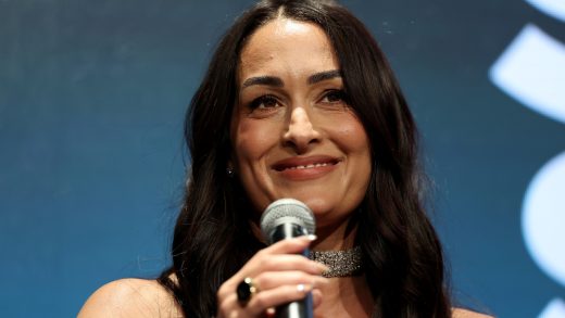 Según los informes, la ex estrella de la WWE Nikki Bella pagó una gran suma al ex marido después del divorcio