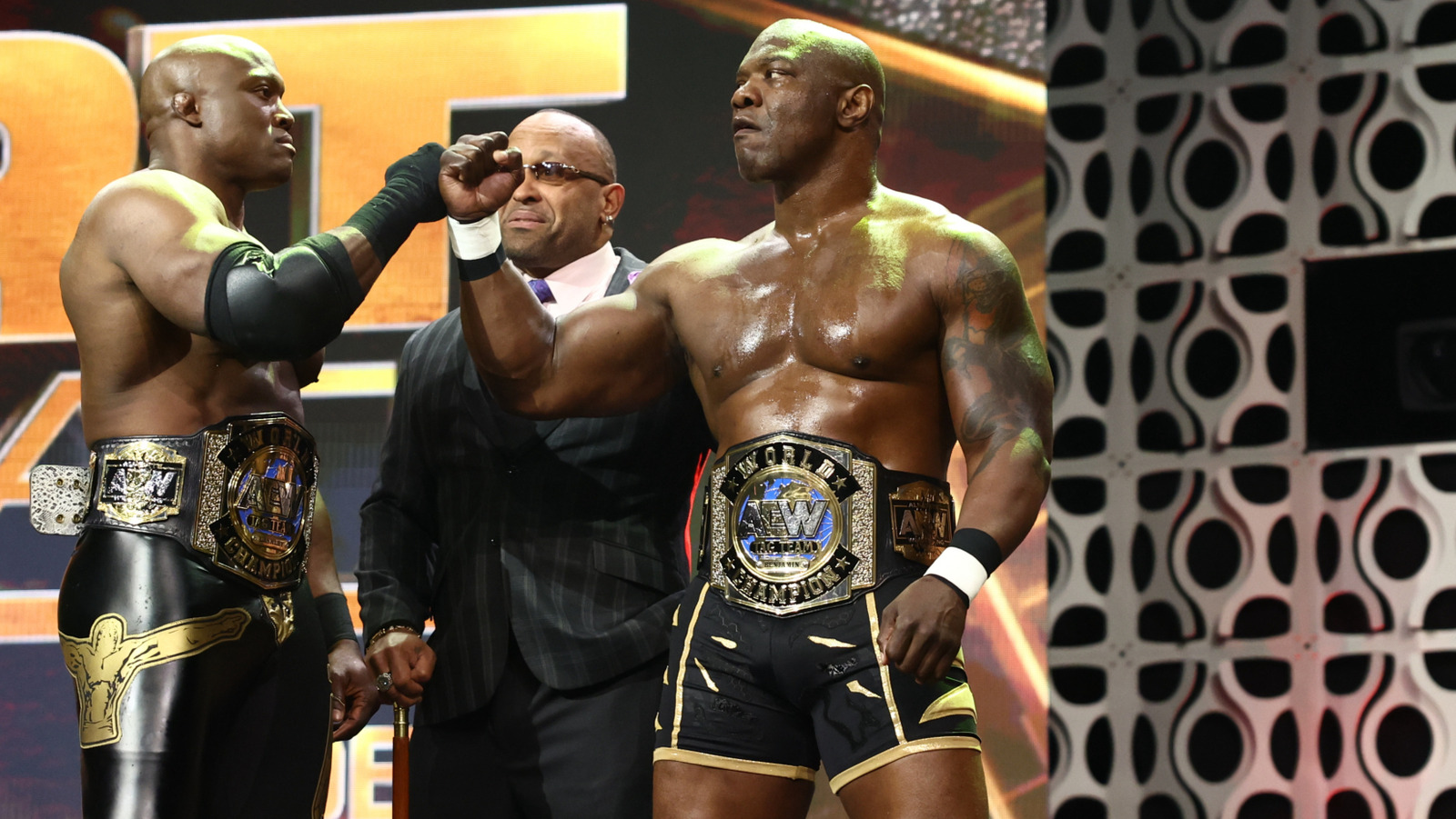 Shelton Benjamin golpea a Hulk Hogan para la disculpa 'No