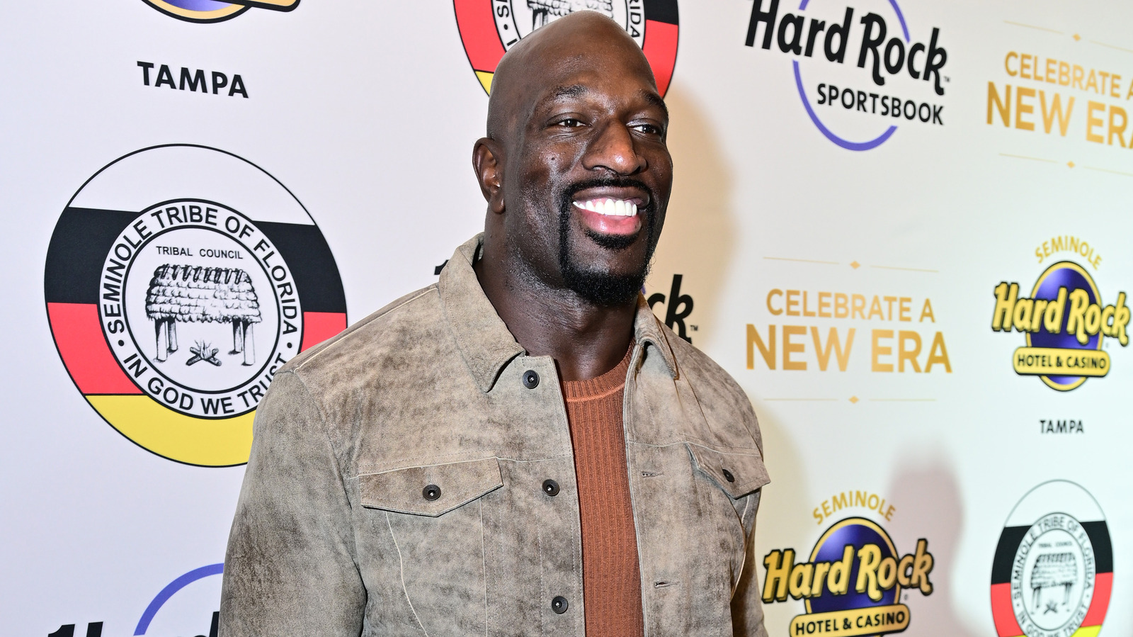 Titus O'Neil de WWE para protagonizar un nuevo espectáculo de citas Bravo