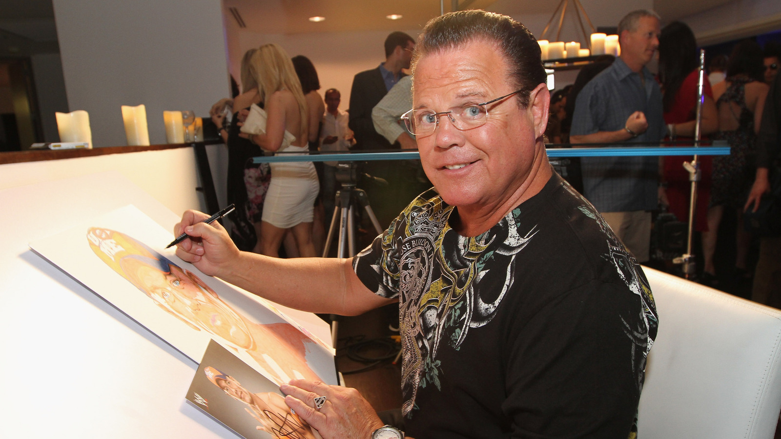 El miembro del Salón de la Fama de la WWE, Jerry Lawler, relata un paro cardíaco casi fatal en WWE Raw