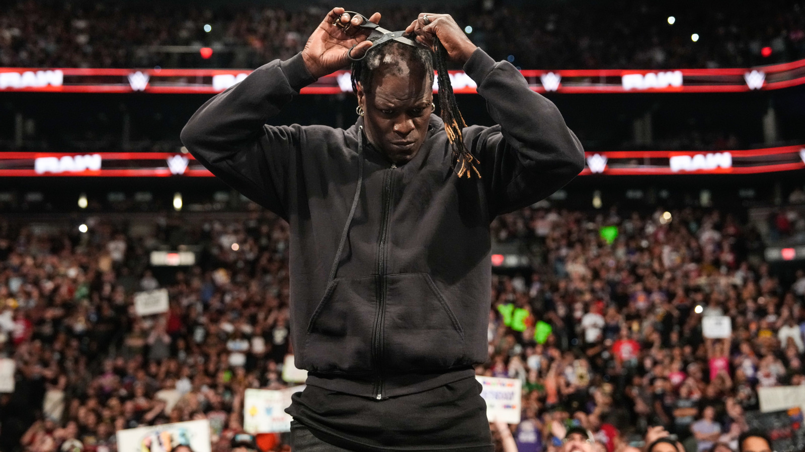 Bully Ray no está seguro si los fanáticos de la WWE apoyarán a Ron Killings después de pasar de R-Truth