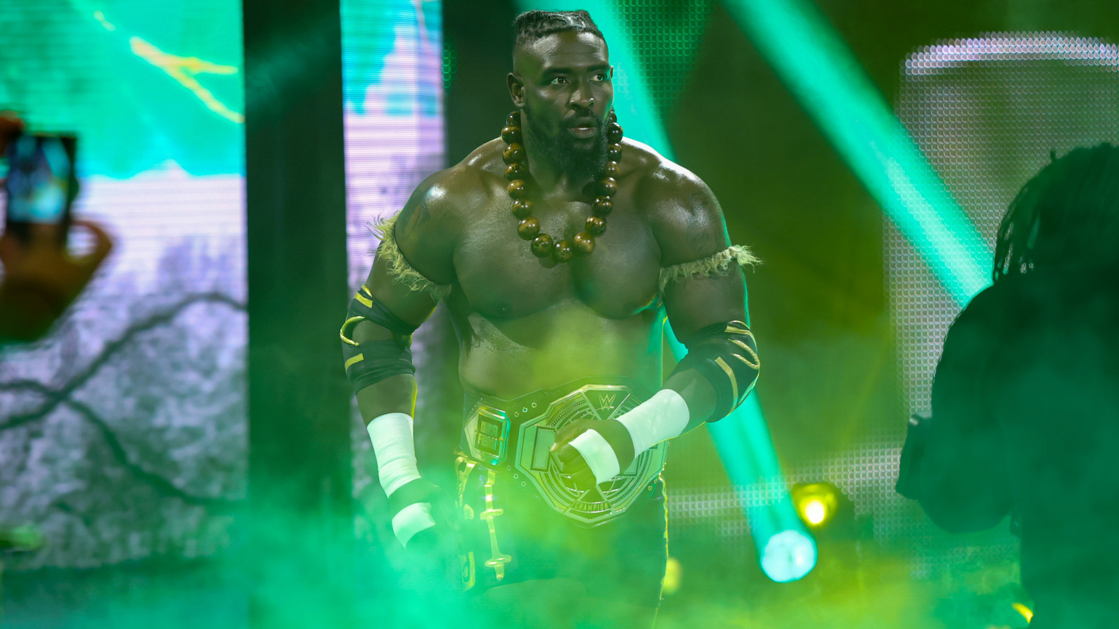 Campeón de la WWE NXT Oba Femi batalla a través del ganador de LFG, costillas lesionadas