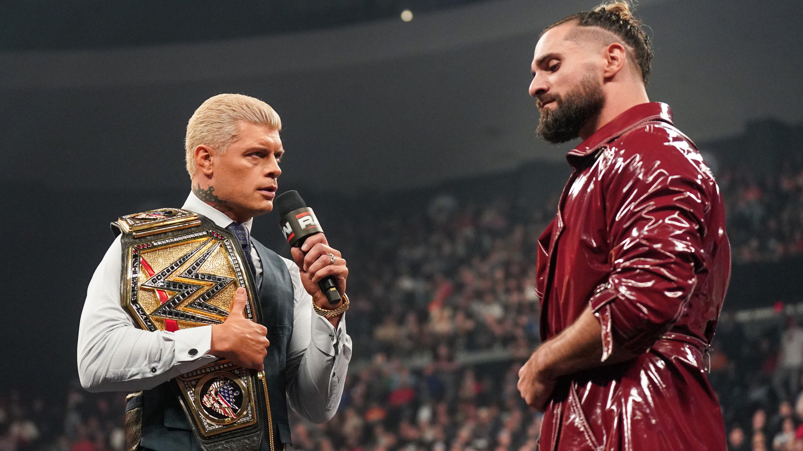 Cody Rhodes recuerda que produce un evento en vivo de la WWE con Seth Rollins debido a problemas de viaje