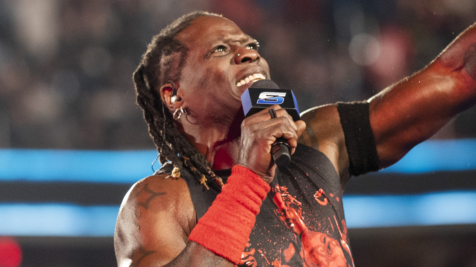 Dave Meltzer interviene en una situación con WWE y R-Truth