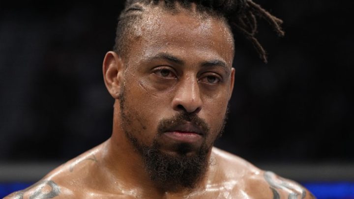 El ex luchador de la UFC Greg Hardy arrestado por cargos por agredir a un miembro de la familia