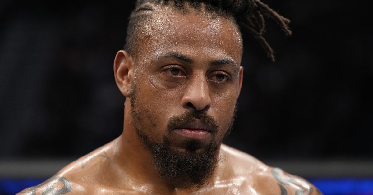 El ex luchador de la UFC Greg Hardy arrestado por cargos por agredir a un miembro de la familia