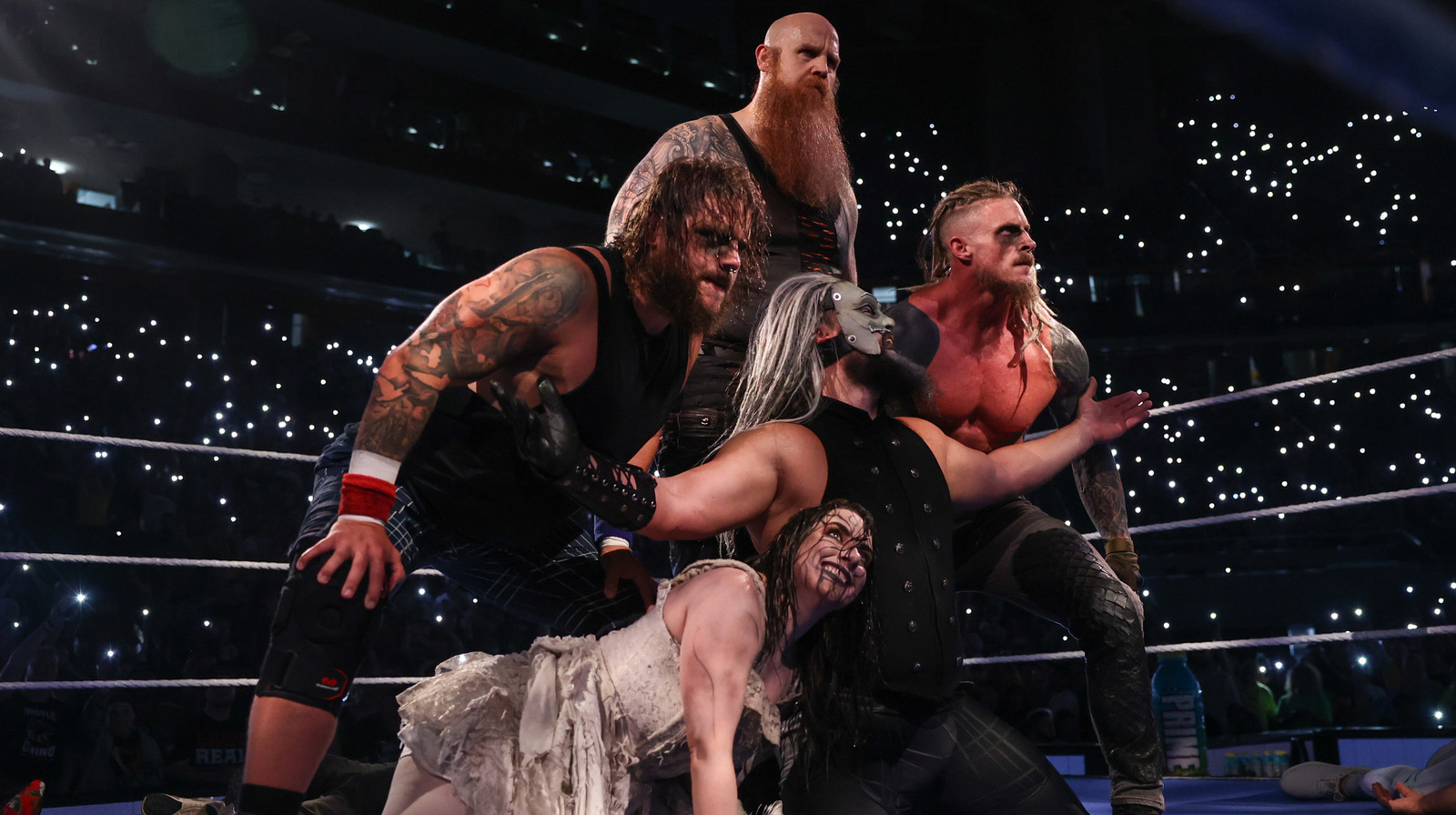 El tío Howdy llama a los equipos de etiqueta de WWE Smackdown en el primer video de Wyatt Sicks desde el regreso