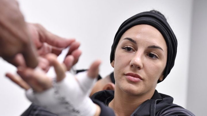 El veterinario de UFC Cheyanne Vlismas anuncia la jubilación de MMA