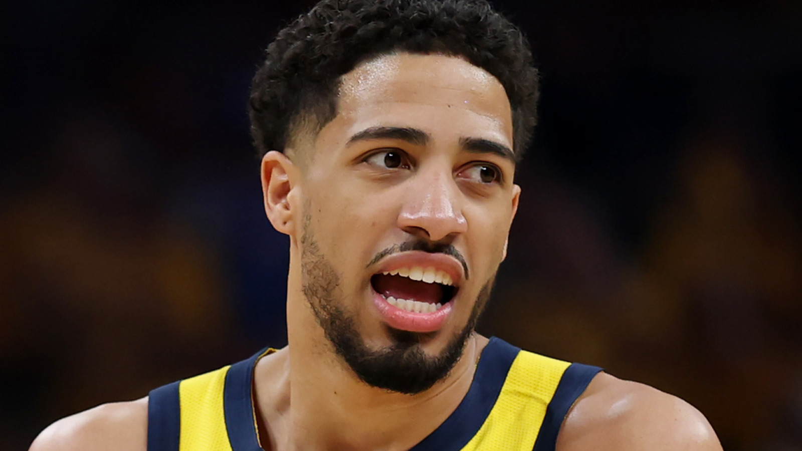 Jeff Jarrett compara la situación con el padre de esta estrella de la WWE a Tyrese Haliburton & Father