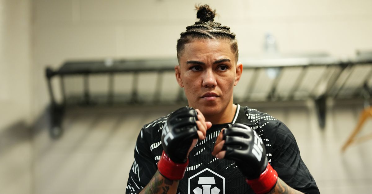 Jessica Andrade vuelve al peso de paja para la lucha de UFC 319 con Loopy Godinez