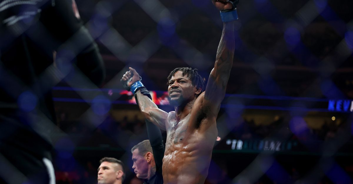 Kevin Holland llama a Colby Covington, Carlos Prates después de la ganancia de UFC 316