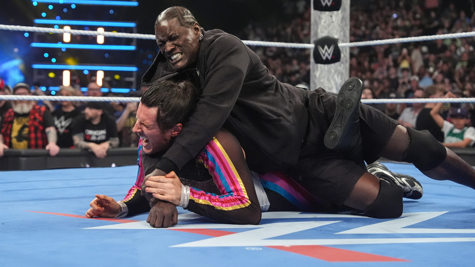 Kevin Nash critica el aspecto del trabajo de Ron Killings después de que la sorpresa WWE regrese