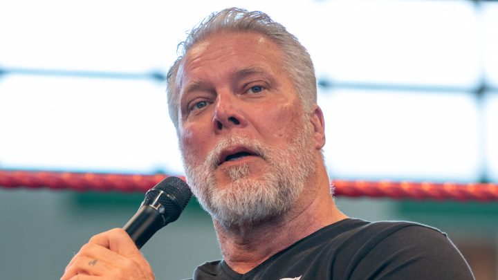 Kevin Nash dice que este compañero de miembro del Salón de la Fama le enseñó cómo trabajar en el partido de eventos principales de la WWE