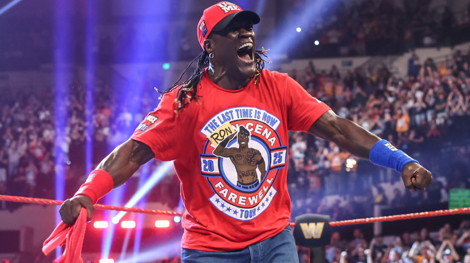 Logan Paul explica cómo el regreso de la WWE de Ron Killings reflexiona sobre Cody Rhodes, Jey Uso