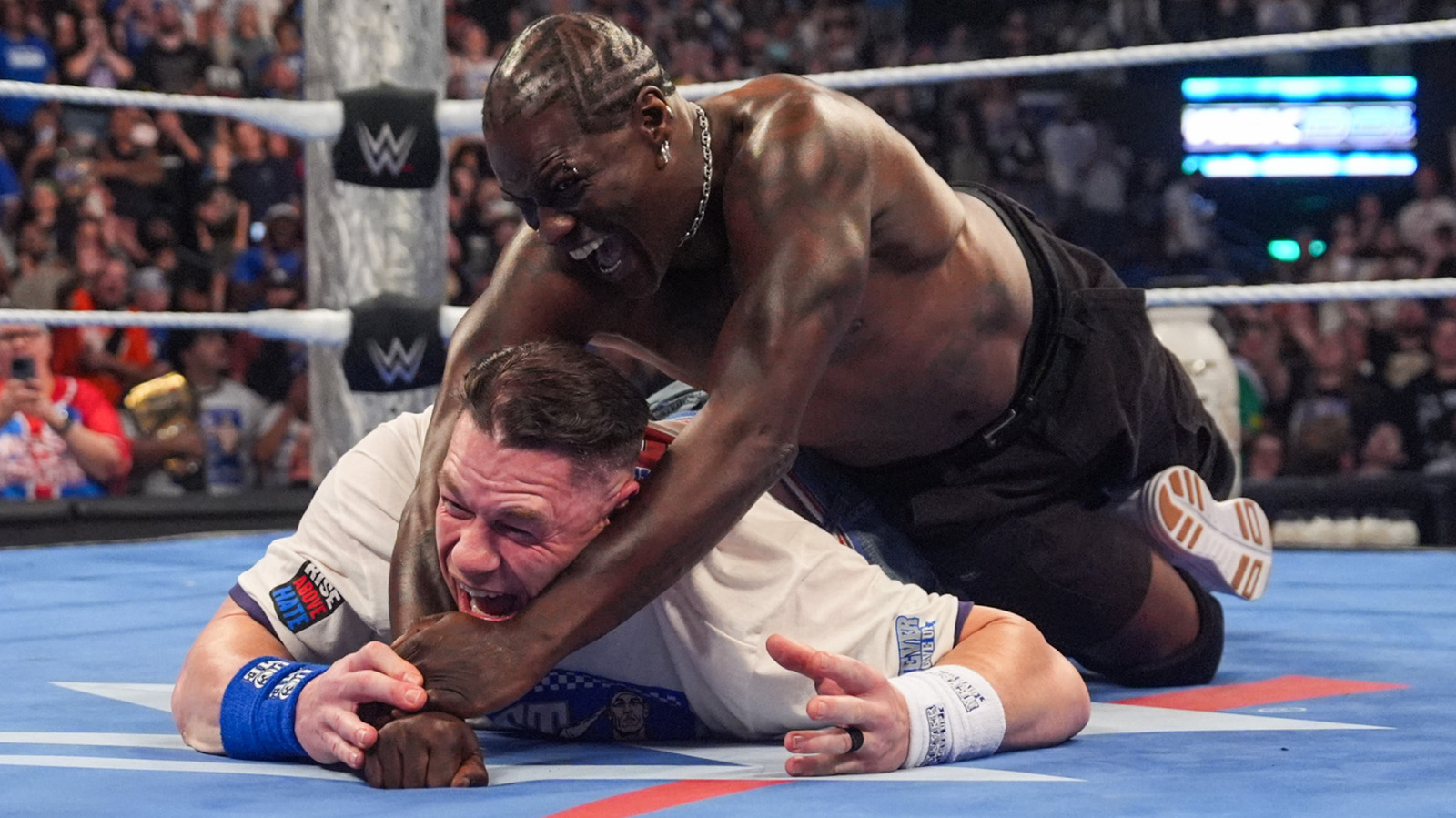 Matt Hardy interviene en los fanáticos que obligan a la mano de WWE en la situación de R-Truth