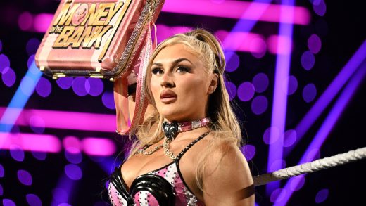 Money en la escalera de dinero de la WWE en el banco