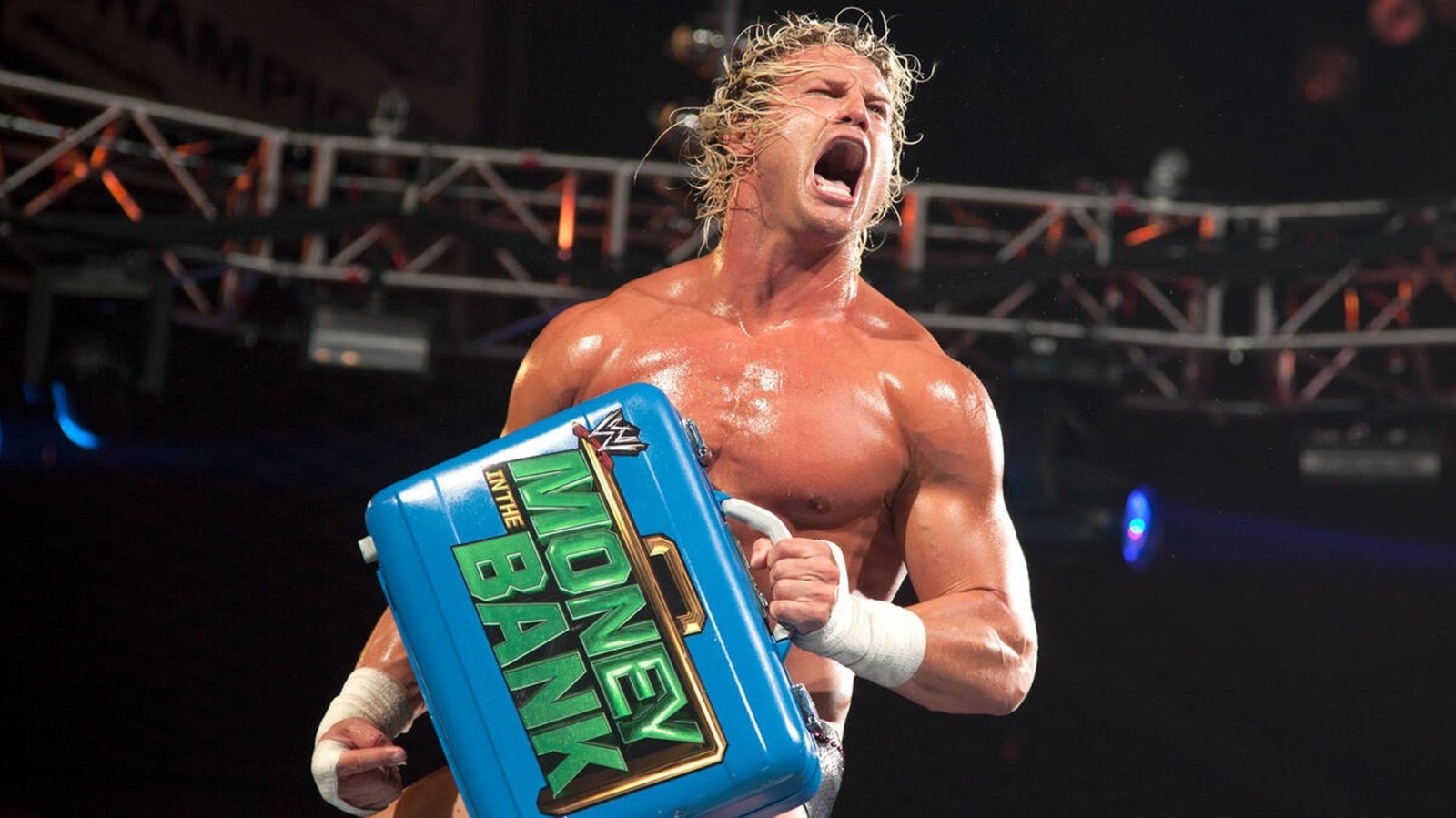 Nic Nemeth recuerda a la multitud de la WWE de la WWE de Money in the Bank