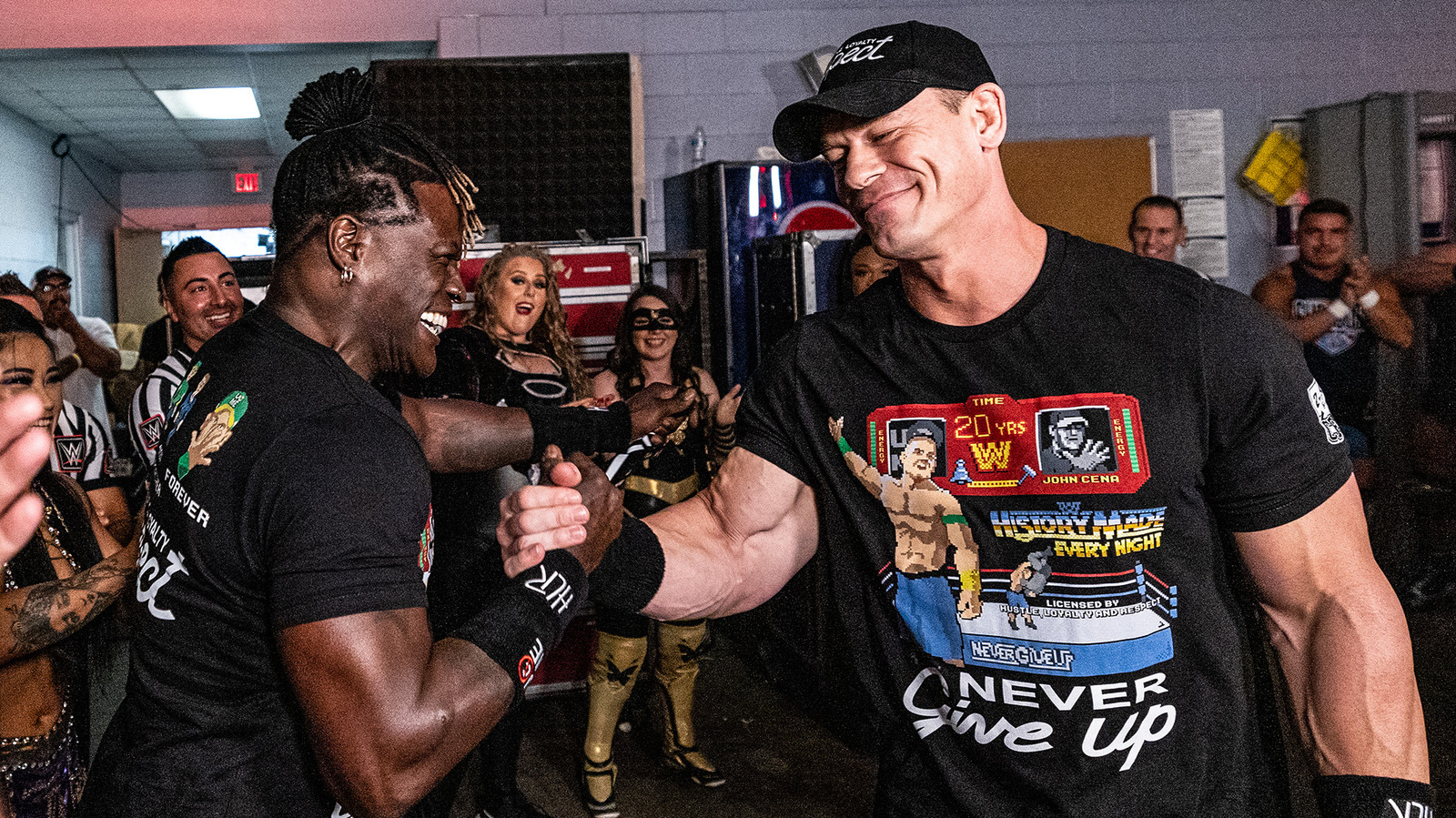 Noticias detrás del escenario sobre reacción interna a WWE no renovar el contrato de talento de R-Truth